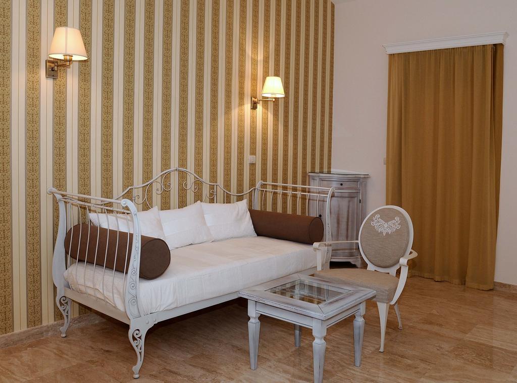 Hotel Azimut Светі-Стефан Номер фото