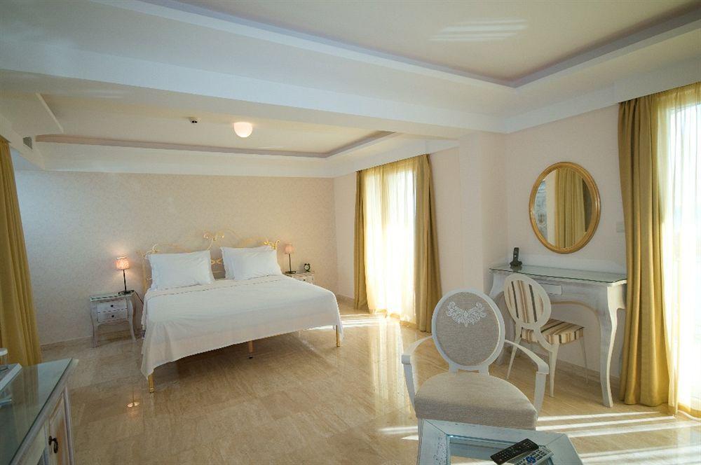 Hotel Azimut Светі-Стефан Екстер'єр фото